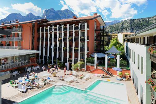 Club Hotel E Residence La Vela