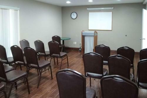 Hotel Quality Inn & Suites
