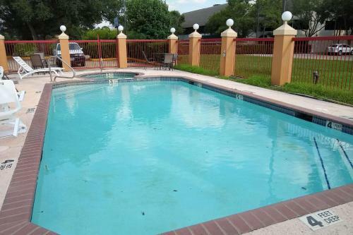 Hotel Quality Inn & Suites