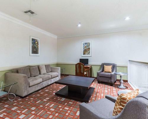Hotel Comfort Inn East