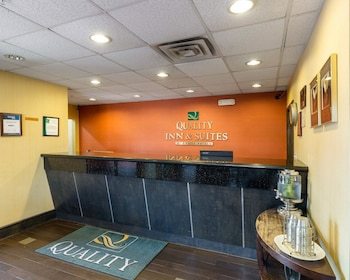 Hotel Quality Inn & Suites