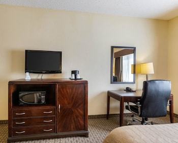 Hotel Quality Inn & Suites