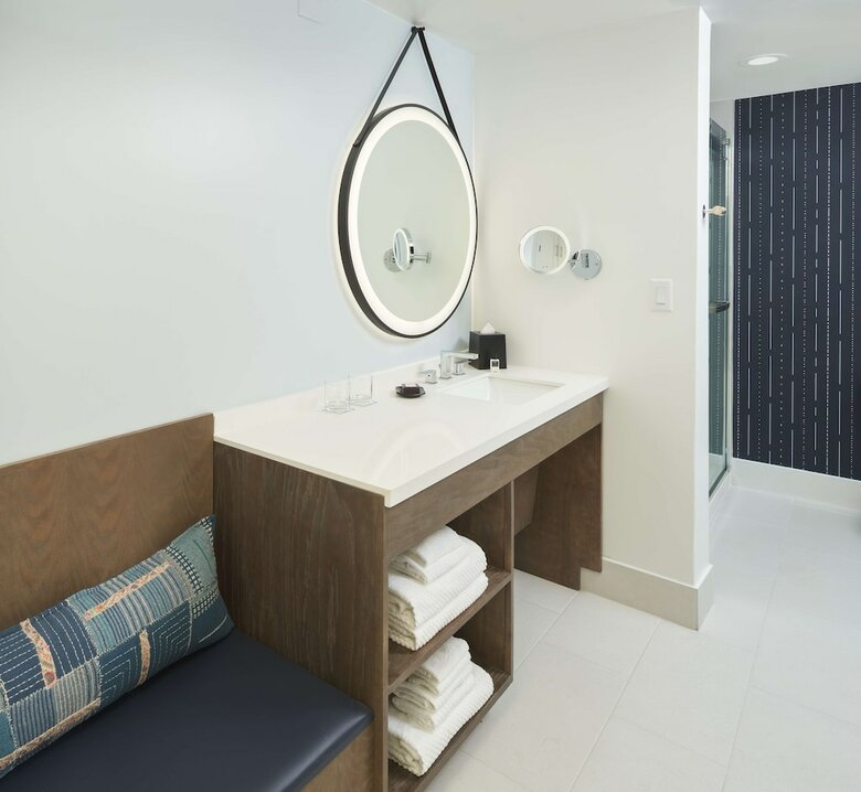 Sheraton Suites Near The Galleria Hotel