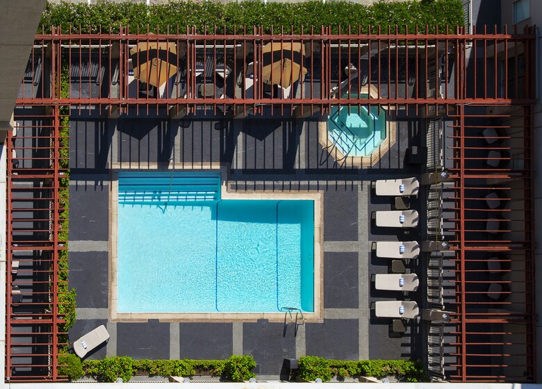 Sheraton Suites Near The Galleria Hotel