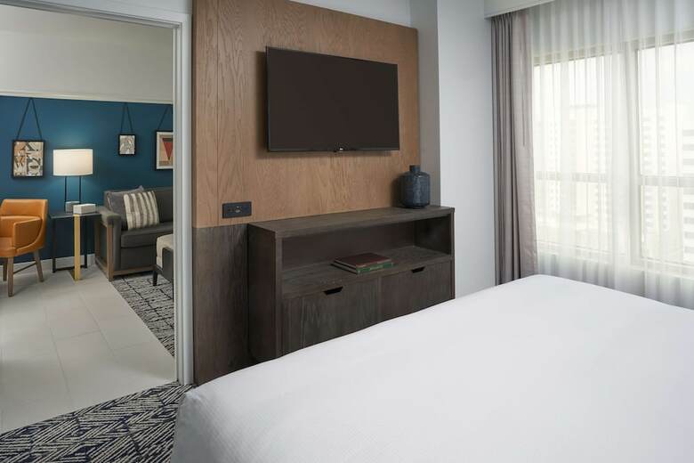 Sheraton Suites Near The Galleria Hotel