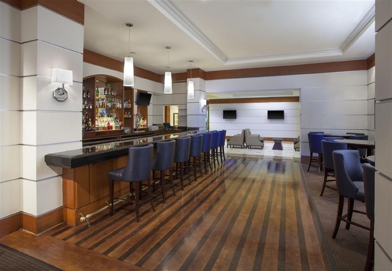 Sheraton Suites Near The Galleria Hotel