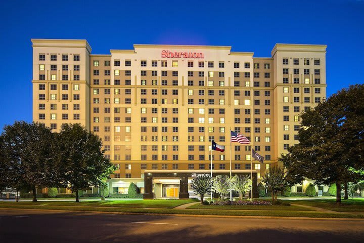 Sheraton Suites Near The Galleria Hotel