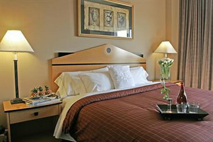 Sheraton Suites Near The Galleria Hotel