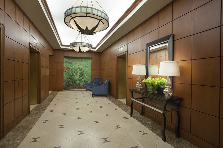 Sheraton Suites Near The Galleria Hotel
