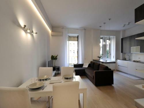 Porta Romana Halldis Apartments