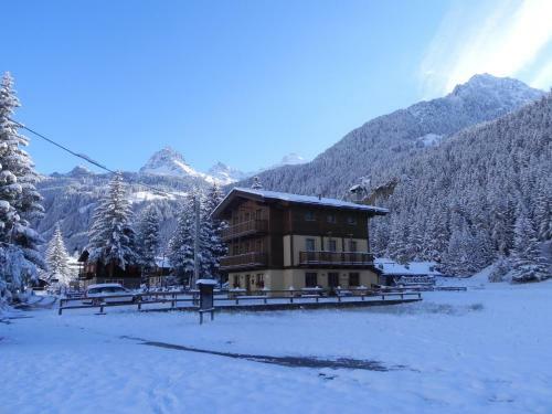 Hostal Villa Americana Chambres D'hotes