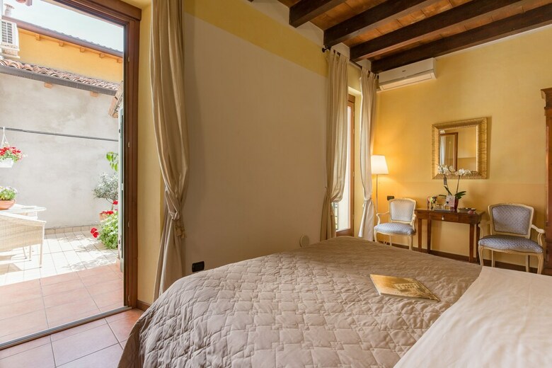 Bed & Breakfast Veronetta House