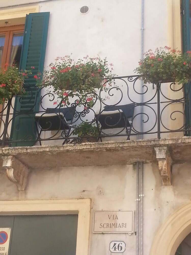 Bed & Breakfast Veronetta House