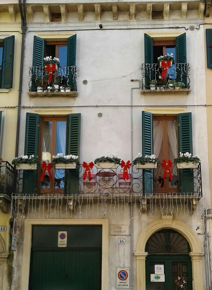 Bed & Breakfast Veronetta House
