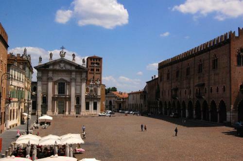 Hotel Antica Dimora Mantova City Centre