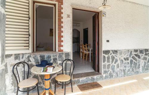 Villa Elios, Iside
