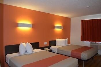 Hotel Super 8 By Wyndham Kingsland