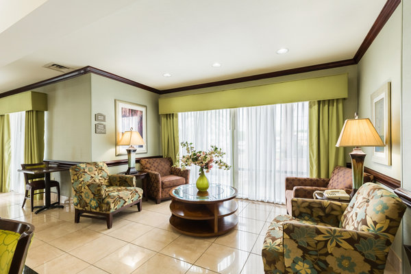 Hotel Comfort Suites