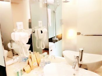 Royal Court Hotel Shanghai