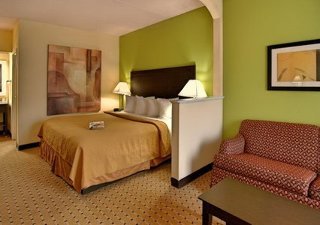 Hotel Quality Inn & Suites