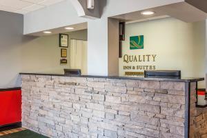 Hotel Quality Inn & Suites