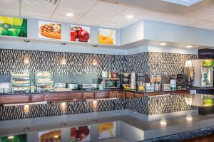 Hotel Quality Inn & Suites