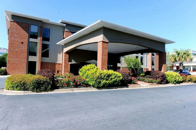 Hotel Comfort Suites Alpharetta