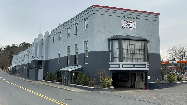 Bedford Plaza Hotel