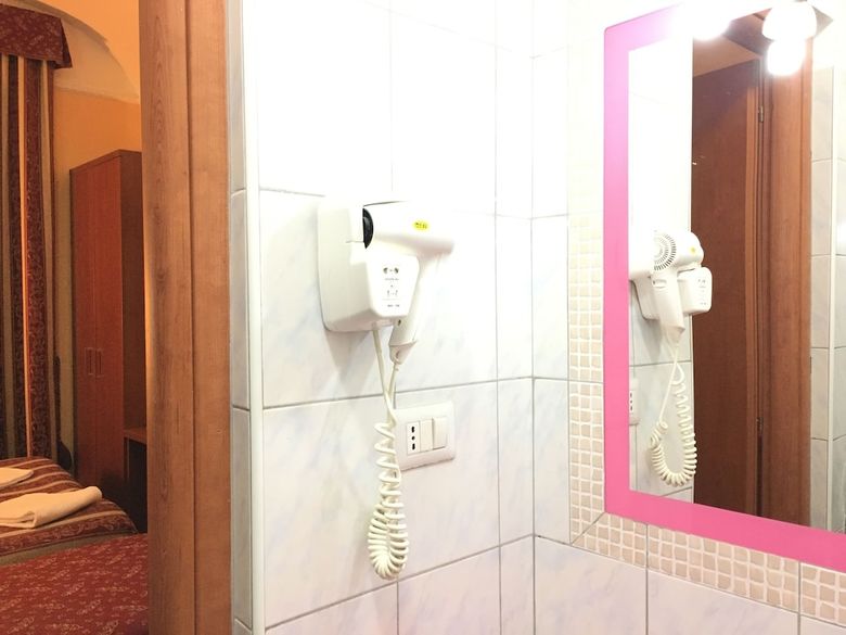 Hostal Lam Guest House