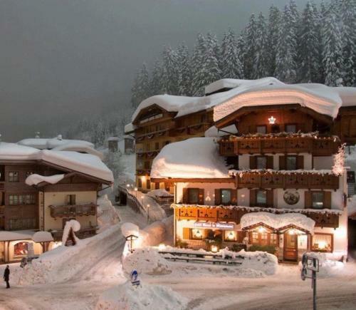 Hotel Garn� La Montanara