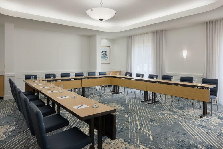 Hotel Courtyard By Marriott