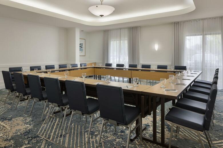 Hotel Courtyard By Marriott