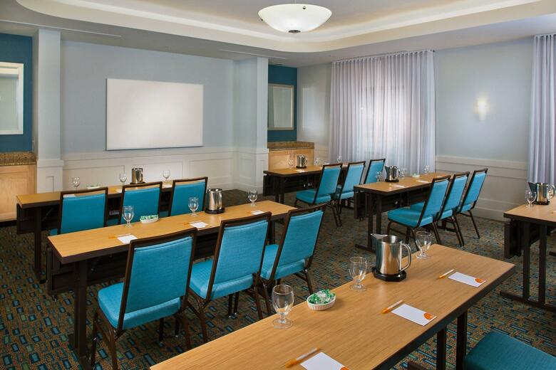Hotel Courtyard By Marriott