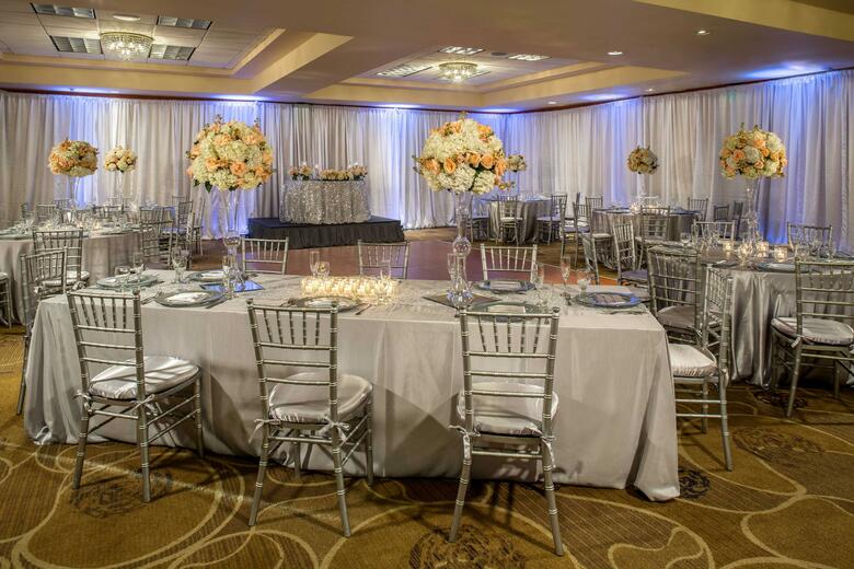 Doubletree Hotel Carson Civic Plaza