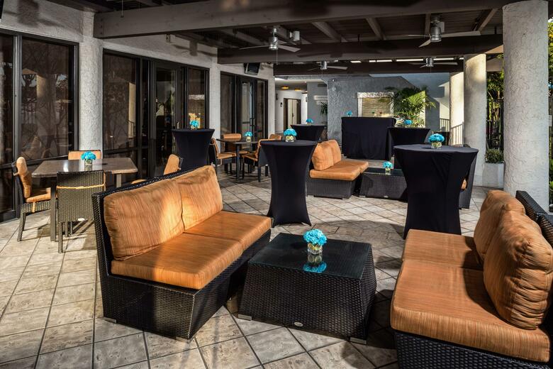 Doubletree Hotel Carson Civic Plaza