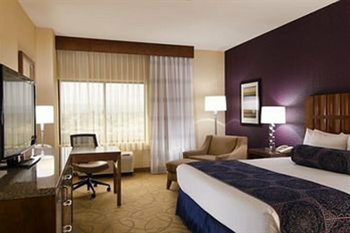 Doubletree Hotel Carson Civic Plaza