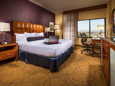 Doubletree Hotel Carson Civic Plaza