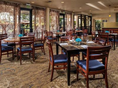 Doubletree Hotel Carson Civic Plaza