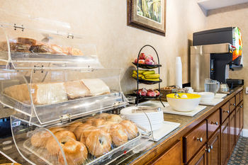 Hotel Econo Lodge Inn & Suites