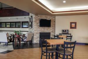 Hotel Comfort Suites