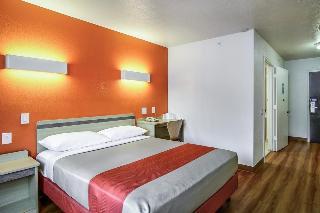 Hotel Motel 6 Boston Framingham