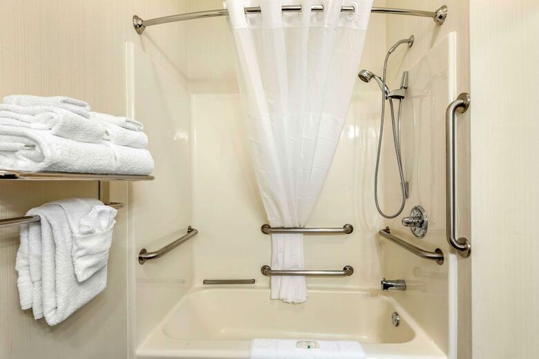 Hotel Quality Inn & Suites