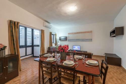Fleur Apartment