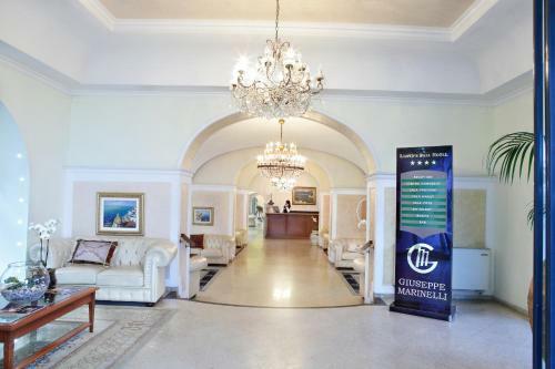 Lloyd's Baia Hotel
