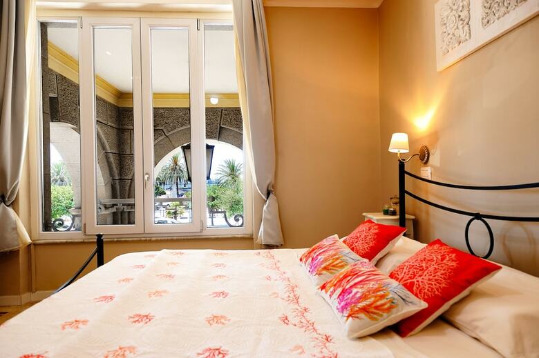 Hostal Onda Marina Rooms