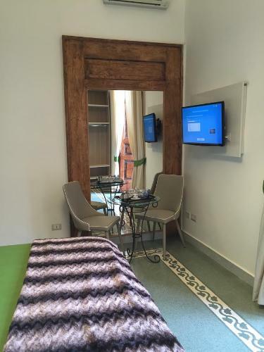 Hostal Napoli Milionaria B&B