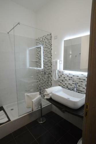 Hostal Napoli Milionaria B&B