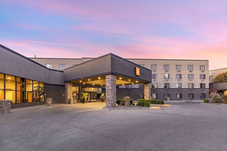 Red Lion Hotel