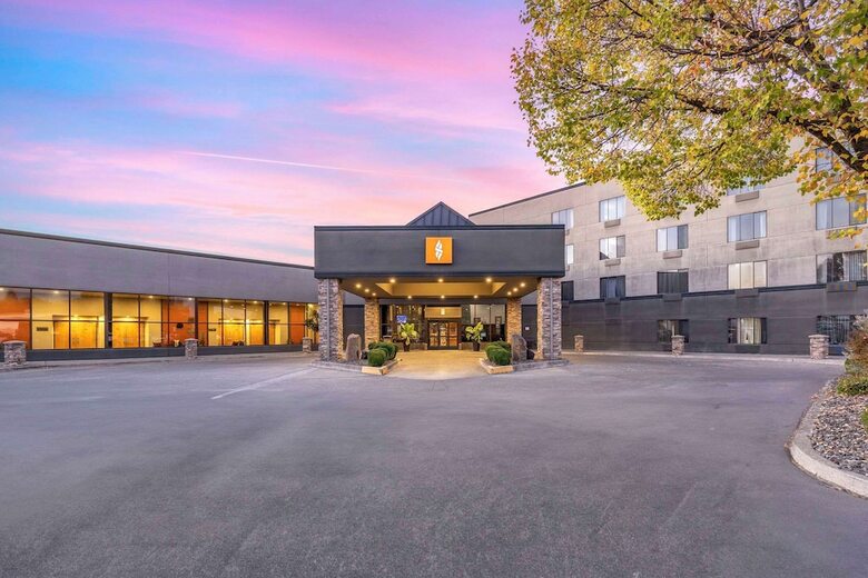 Red Lion Hotel