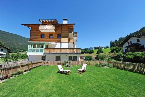 Apartments Cesa Leni